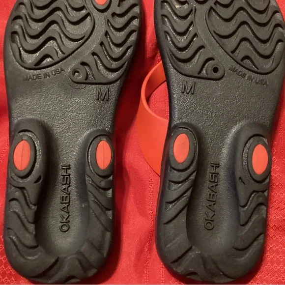 Okabashi Maui red/black M 6.5/7.5 flip flop sandals very good pre-worn - Picture 4 of 4